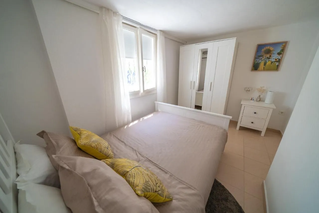 Little Villa - Walk To The Beach Thessaloniki Holiday home